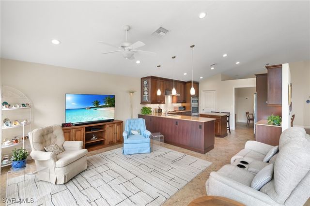 6737 Autumn Woods BLVD, Naples, FL 34109