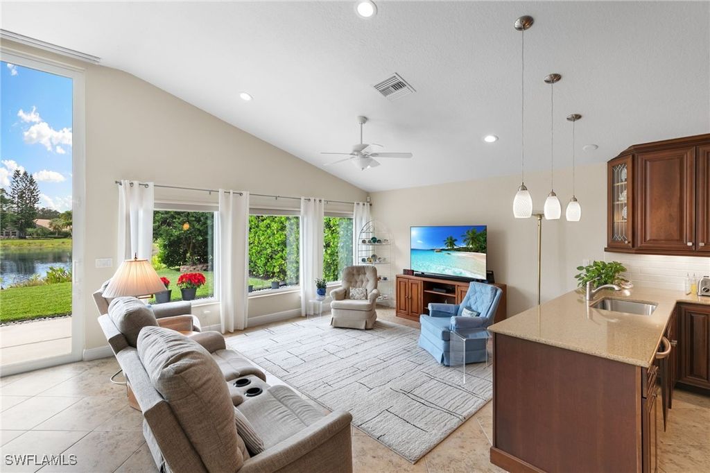 6737 Autumn Woods BLVD, Naples, FL 34109