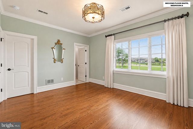 22786 CREIGHTON FARMS DR, Leesburg, VA 20175