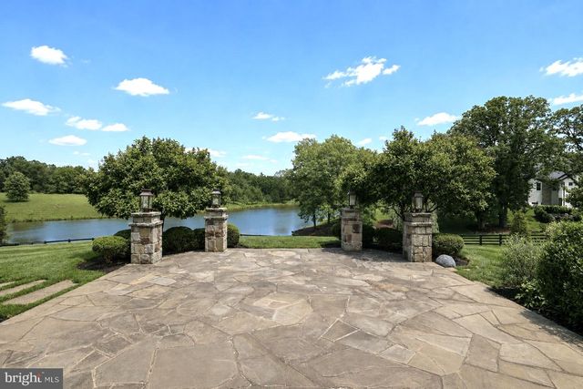 22786 CREIGHTON FARMS DR, Leesburg, VA 20175