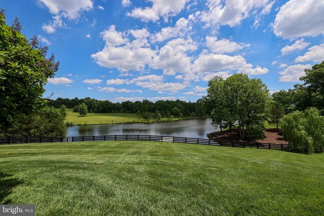 22786 CREIGHTON FARMS DR, Leesburg, VA 20175
