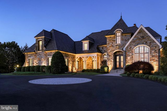 22786 CREIGHTON FARMS DR, Leesburg, VA 20175