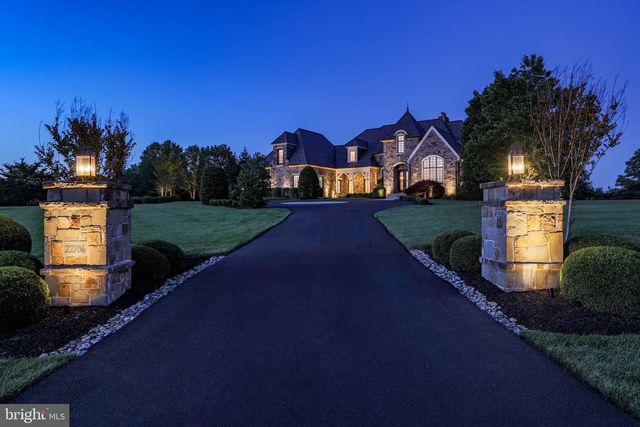 22786 CREIGHTON FARMS DR, Leesburg, VA 20175