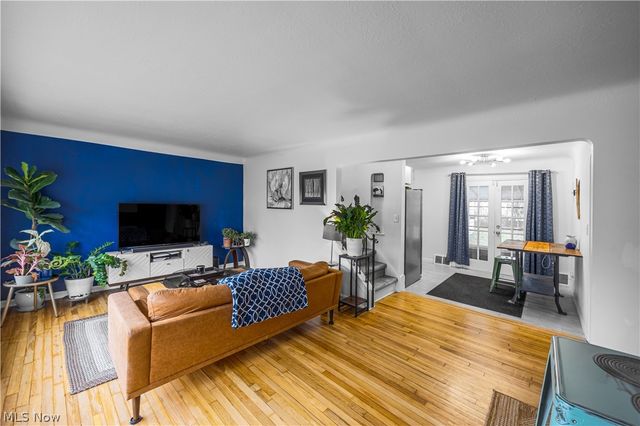 3752 Wallingford Road, South Euclid, OH 44121