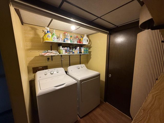 1008 Parkway BOULEVARD, Two Rivers, WI 54241