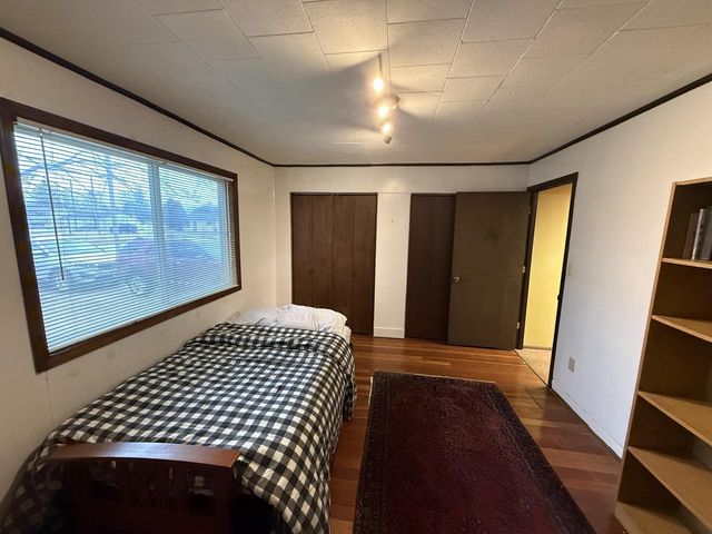 1008 Parkway BOULEVARD, Two Rivers, WI 54241