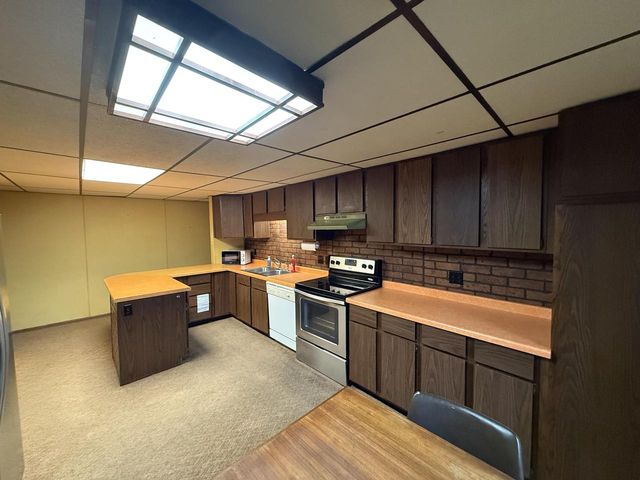 1008 Parkway BOULEVARD, Two Rivers, WI 54241