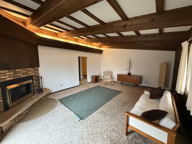 1008 Parkway BOULEVARD, Two Rivers, WI 54241