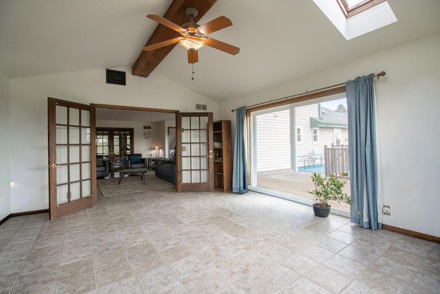 W204N4833 Lannon ROAD, Menomonee Falls, WI 53051