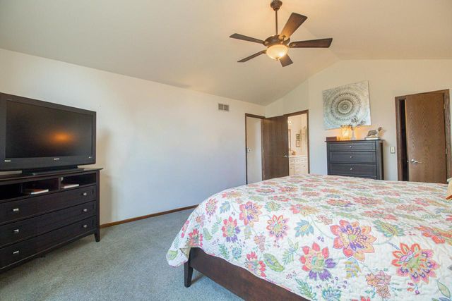 W204N4833 Lannon ROAD, Menomonee Falls, WI 53051