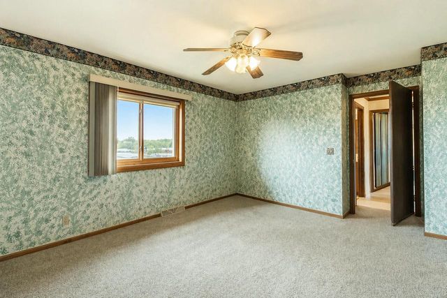 W204N4833 Lannon ROAD, Menomonee Falls, WI 53051
