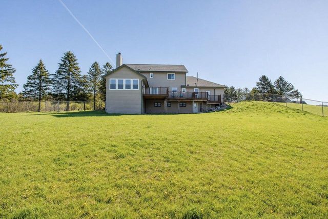 W204N4833 Lannon ROAD, Menomonee Falls, WI 53051