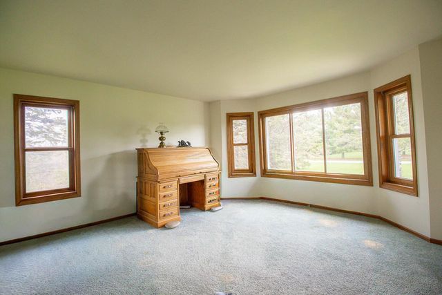 W204N4833 Lannon ROAD, Menomonee Falls, WI 53051