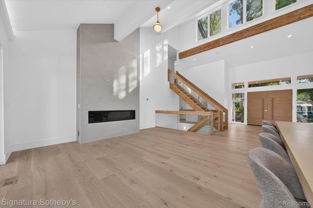 4451 Rolling Pine Drive, West Bloomfield Charter Township, MI 48323