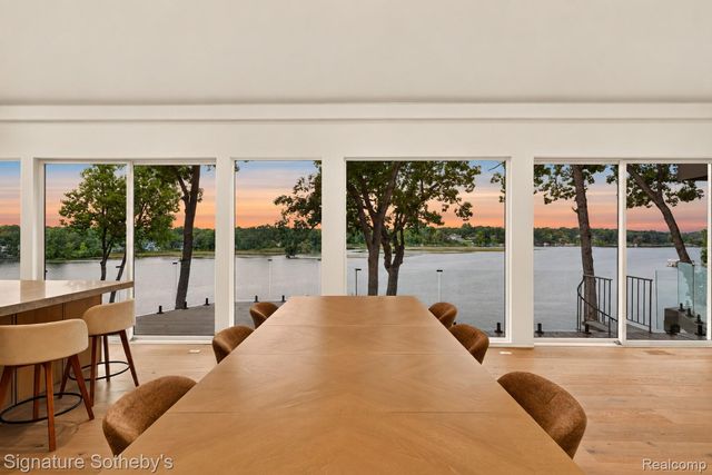 4451 Rolling Pine Drive, West Bloomfield Charter Township, MI 48323