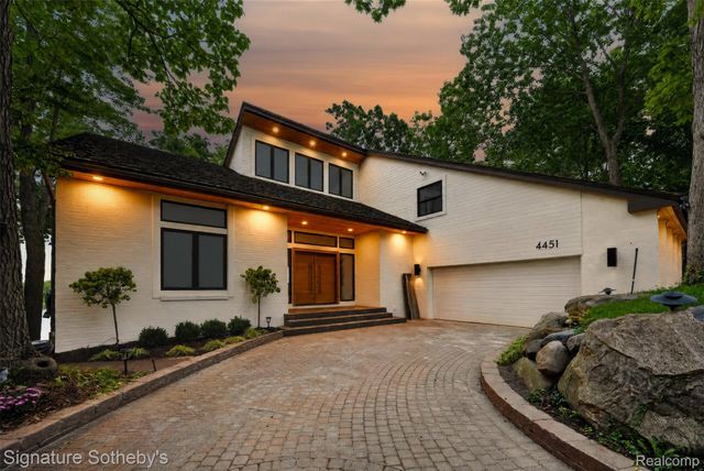 4451 Rolling Pine Drive, West Bloomfield Charter Township, MI 48323