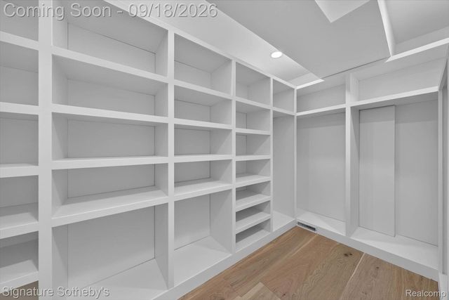 4451 Rolling Pine Drive, West Bloomfield Charter Township, MI 48323