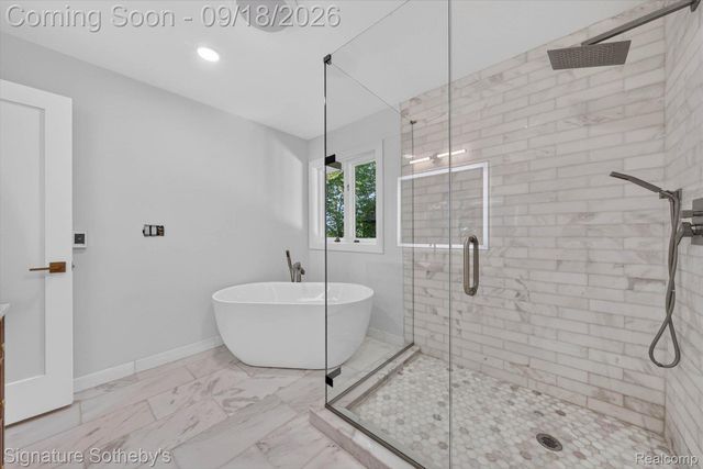 4451 Rolling Pine Drive, West Bloomfield Charter Township, MI 48323