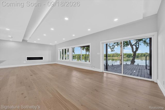 4451 Rolling Pine Drive, West Bloomfield Charter Township, MI 48323