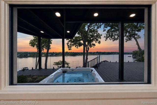 4451 Rolling Pine Drive, West Bloomfield Charter Township, MI 48323