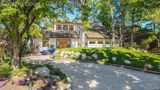 4451 Rolling Pine Drive, West Bloomfield Charter Township, MI 48323