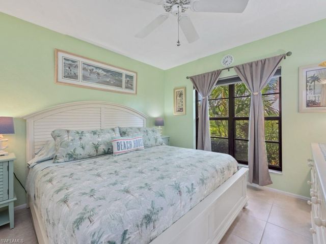 27 Greenbrier ST 109, Marco Island, FL 34145