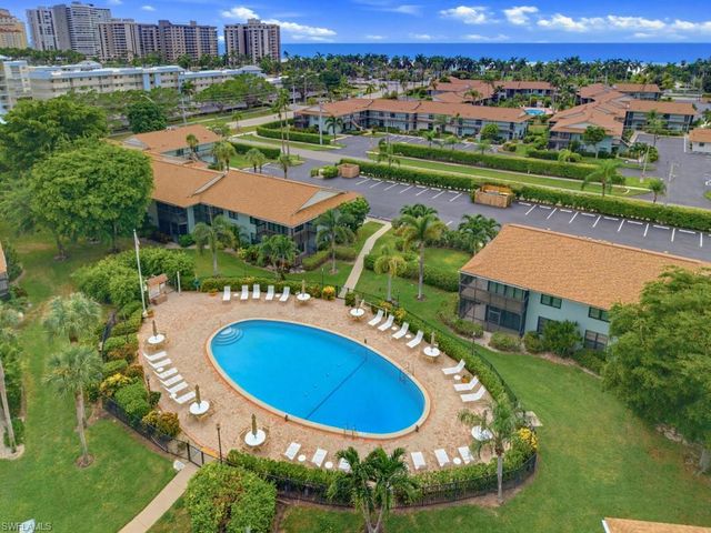 27 Greenbrier ST 109, Marco Island, FL 34145