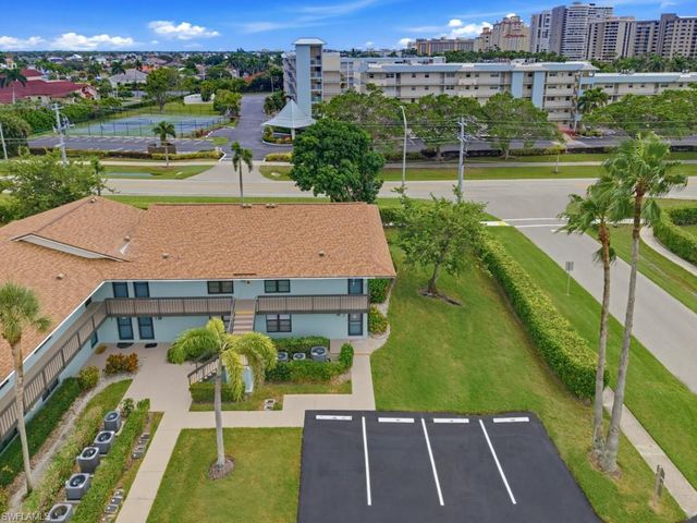 27 Greenbrier ST 109, Marco Island, FL 34145