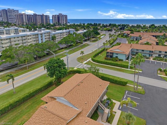 27 Greenbrier ST 109, Marco Island, FL 34145