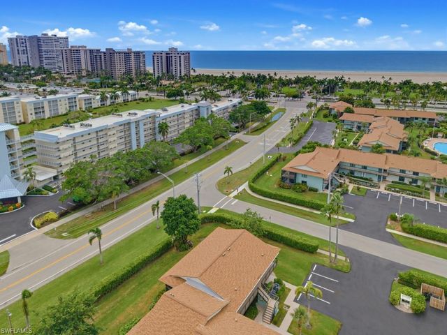 27 Greenbrier ST 109, Marco Island, FL 34145