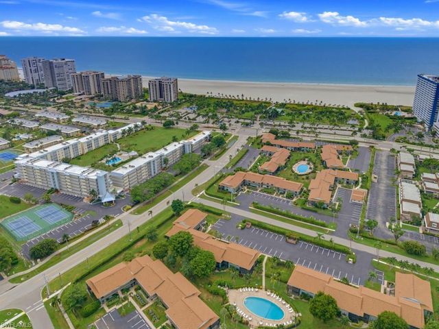 27 Greenbrier ST 109, Marco Island, FL 34145