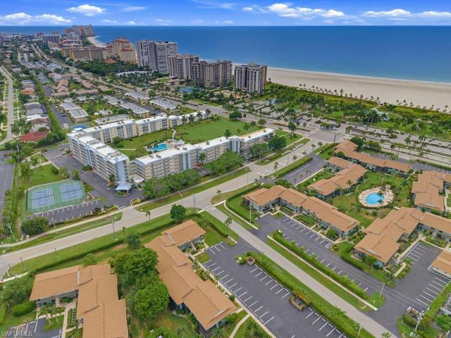 27 Greenbrier ST 109, Marco Island, FL 34145
