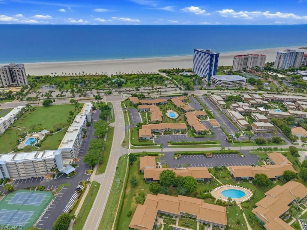 27 Greenbrier ST 109, Marco Island, FL 34145