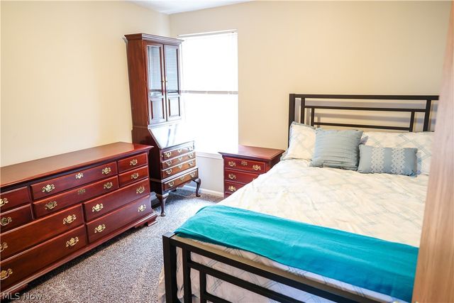 2146 Stonehenge Circle, Akron, OH 44319