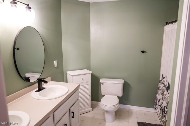 2146 Stonehenge Circle, Akron, OH 44319