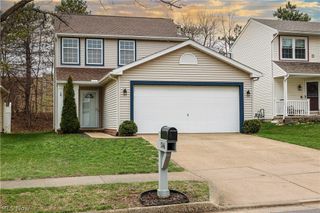 2146 Stonehenge Circle, Akron, OH 44319