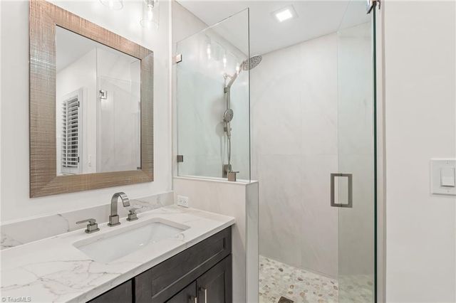 1001 Country Club Drive, High Point, NC 27262