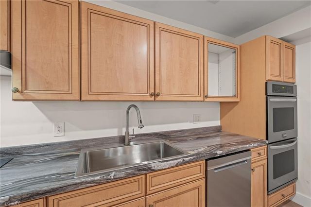 1001 Country Club Drive, High Point, NC 27262