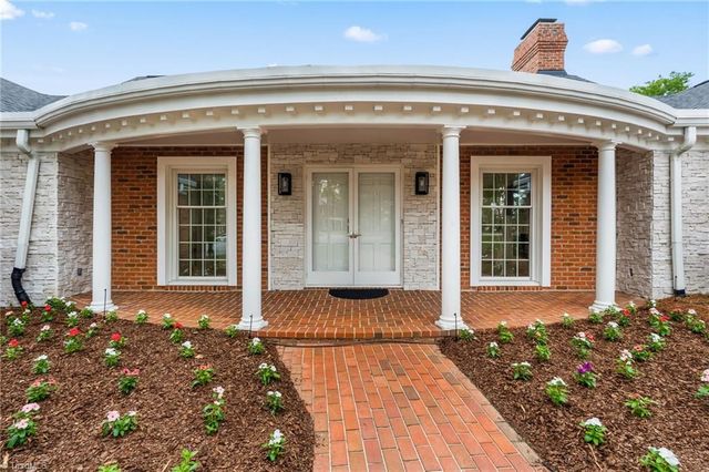 1001 Country Club Drive, High Point, NC 27262