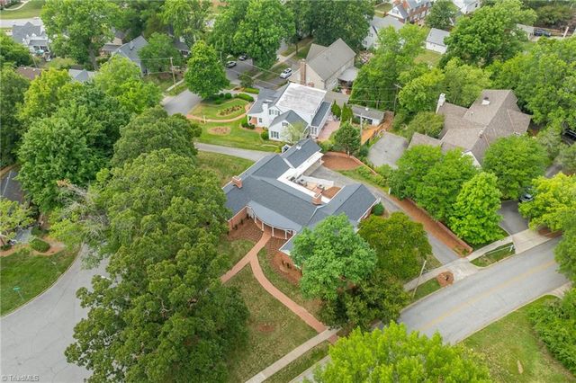1001 Country Club Drive, High Point, NC 27262