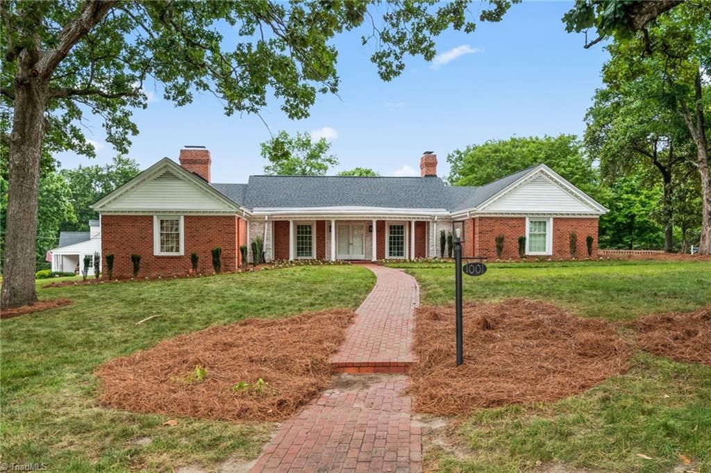 1001 Country Club Drive, High Point, NC 27262