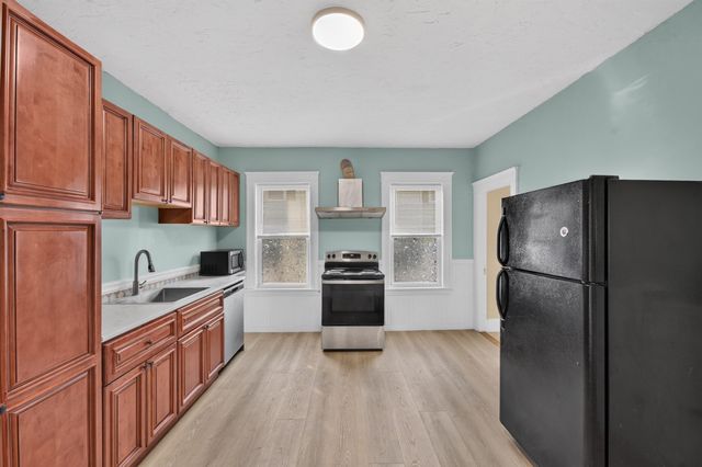 85 Granite St 1, Worcester, MA 01604