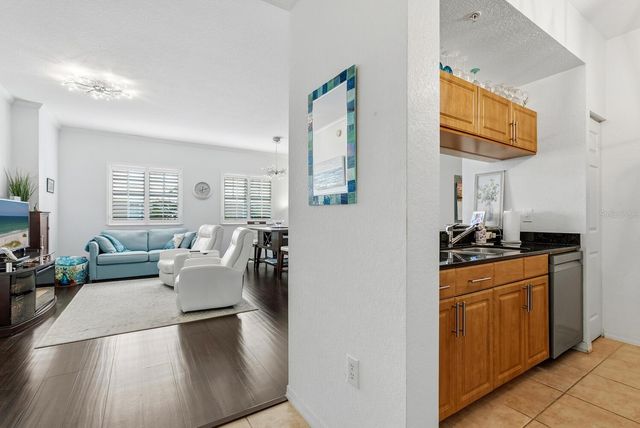 1064 N TAMIAMI TRAIL 1206, Sarasota, FL 34236