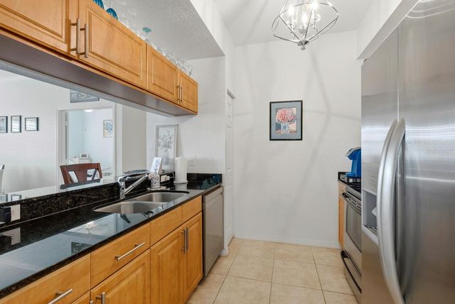 1064 N TAMIAMI TRAIL 1206, Sarasota, FL 34236