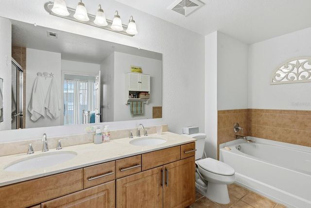 1064 N TAMIAMI TRAIL 1206, Sarasota, FL 34236