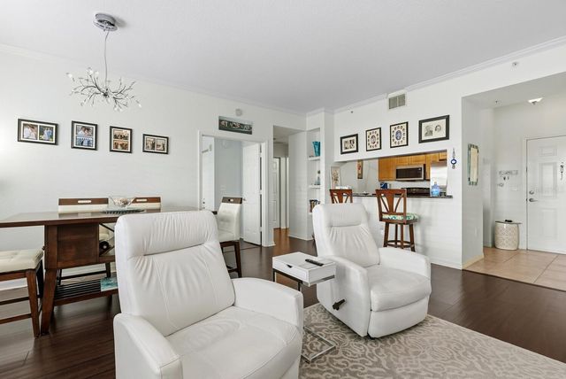 1064 N TAMIAMI TRAIL 1206, Sarasota, FL 34236