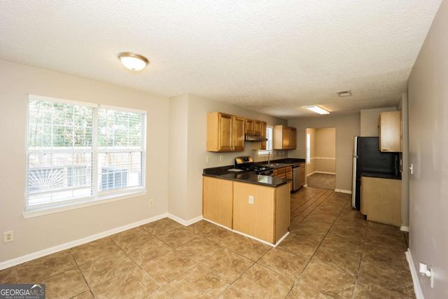 5176 Round Table Drive, Ellenwood, GA 30294
