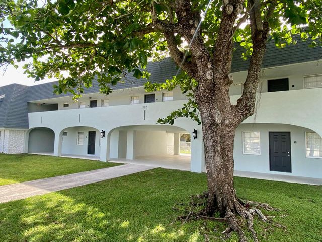 965 Manor Drive C-23, Palm Springs, FL 33461