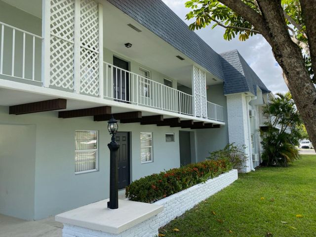 965 Manor Drive C-23, Palm Springs, FL 33461