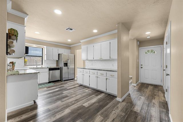 2103 NW Ashley Circle, Lawton, OK 73505